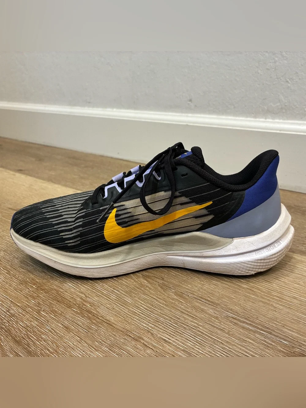 Nike Air Winflo 9 running shoes in the 'Black Lapis Yellow' Women’s US 8 EU 39